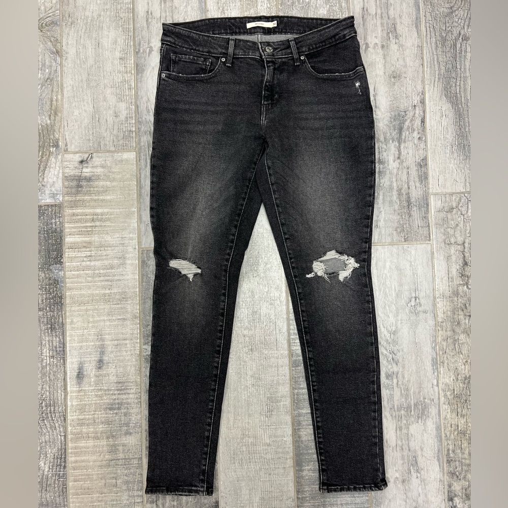 Levi’s Black 711 Skinny Jeans